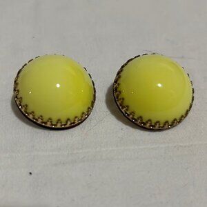 Vintage Gold Tone With Sunshine Yellow Stone Round Clip-On Earrings